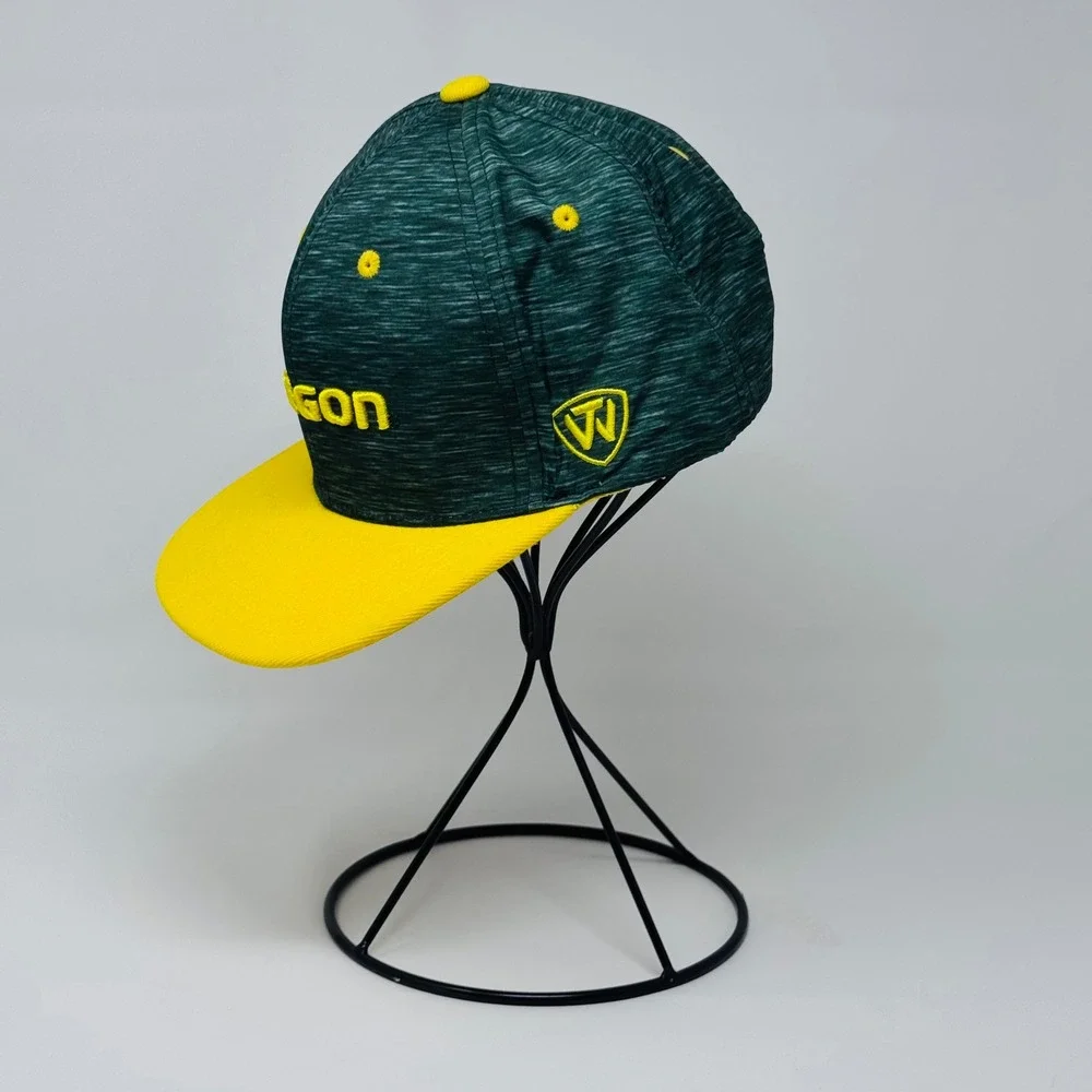 Top of the World Hat Youth OS Green Oregon Ducks Snapback Flat Brim PN60144 Cap